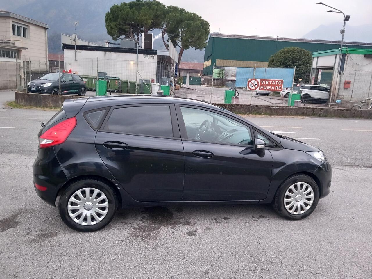 Ford Fiesta 1.4 96CV AUTOMATICA 5 porte
