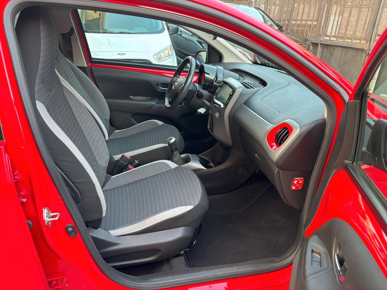 Toyota Aygo Connect 1.0 VVT-i 72 CV x-clusiv PREZZO REALE