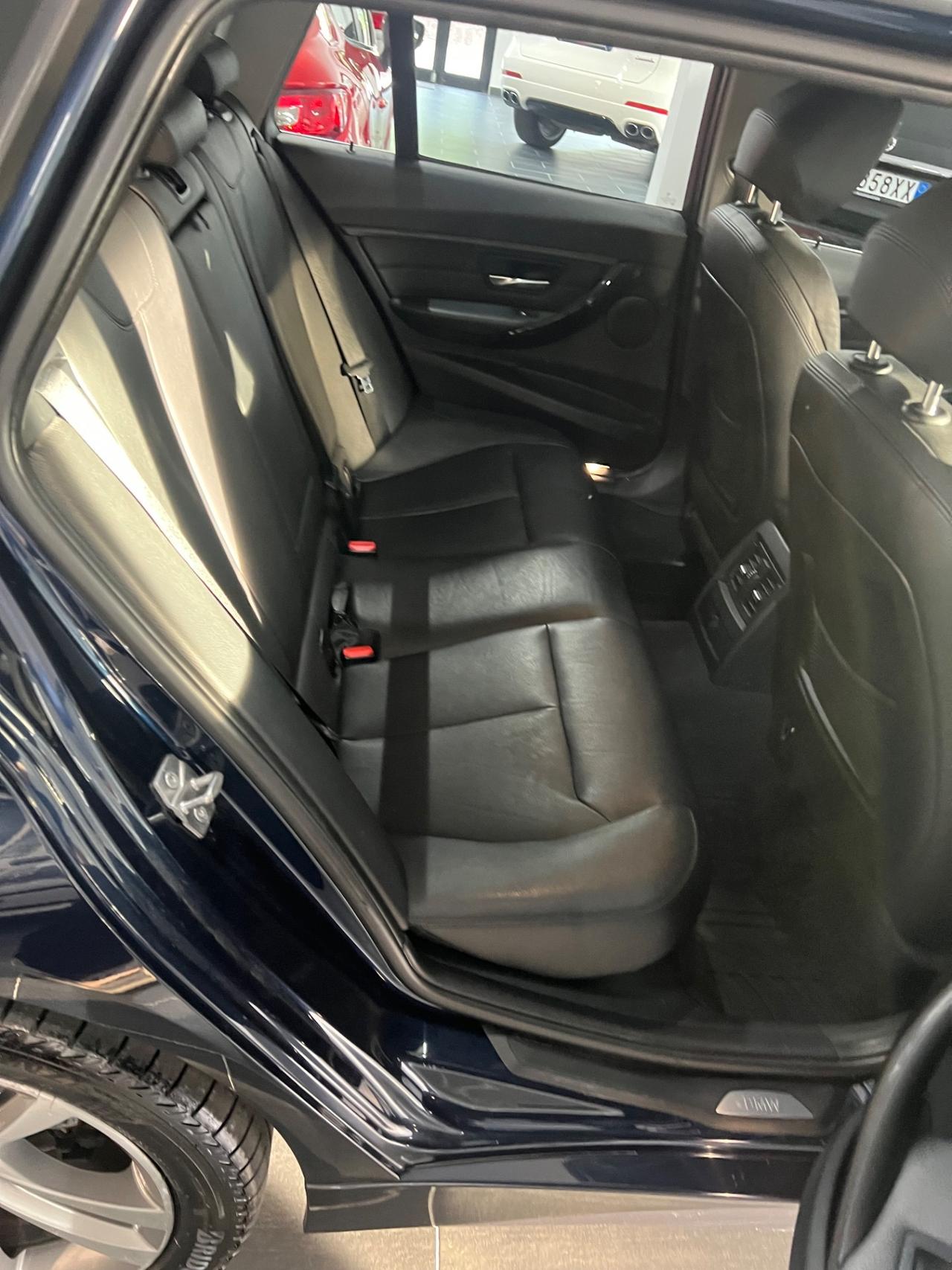 Bmw 320 320d xDrive Touring Sport