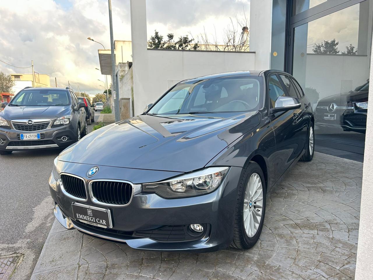 Bmw 318d 2.0 143Cv TOURING XDRIVE NAVI-2015