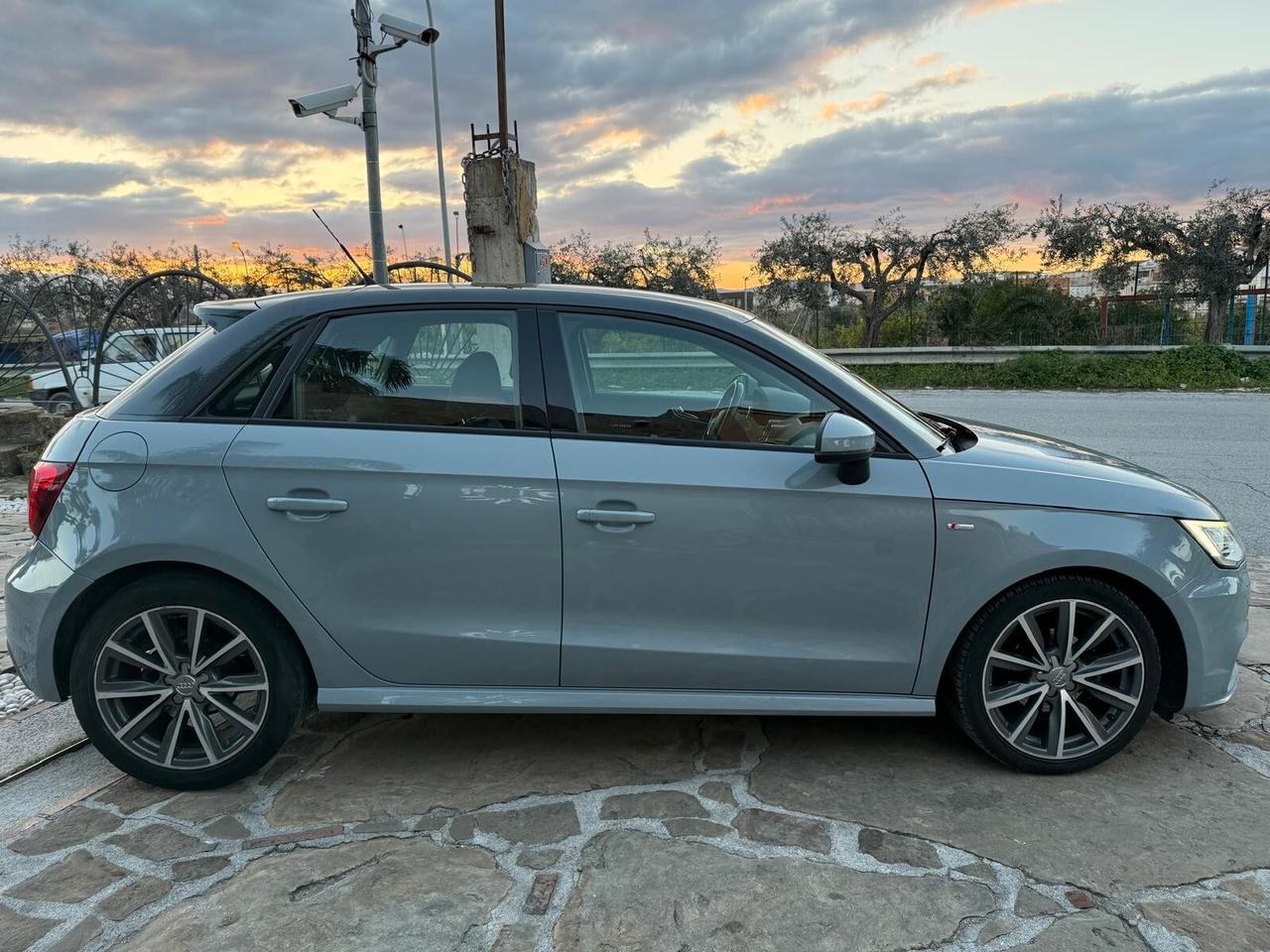 Audi A1 1.6 TDI 116 CV S tronic Sport
