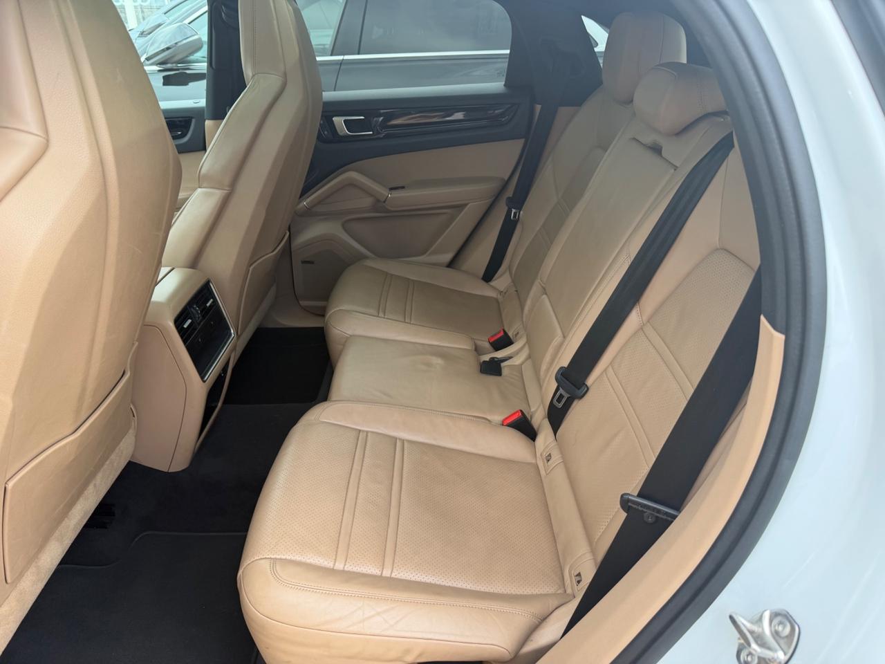 Porsche Cayenne Coupé 3.0 V6 Platinum Edition IVA ESPOSTA