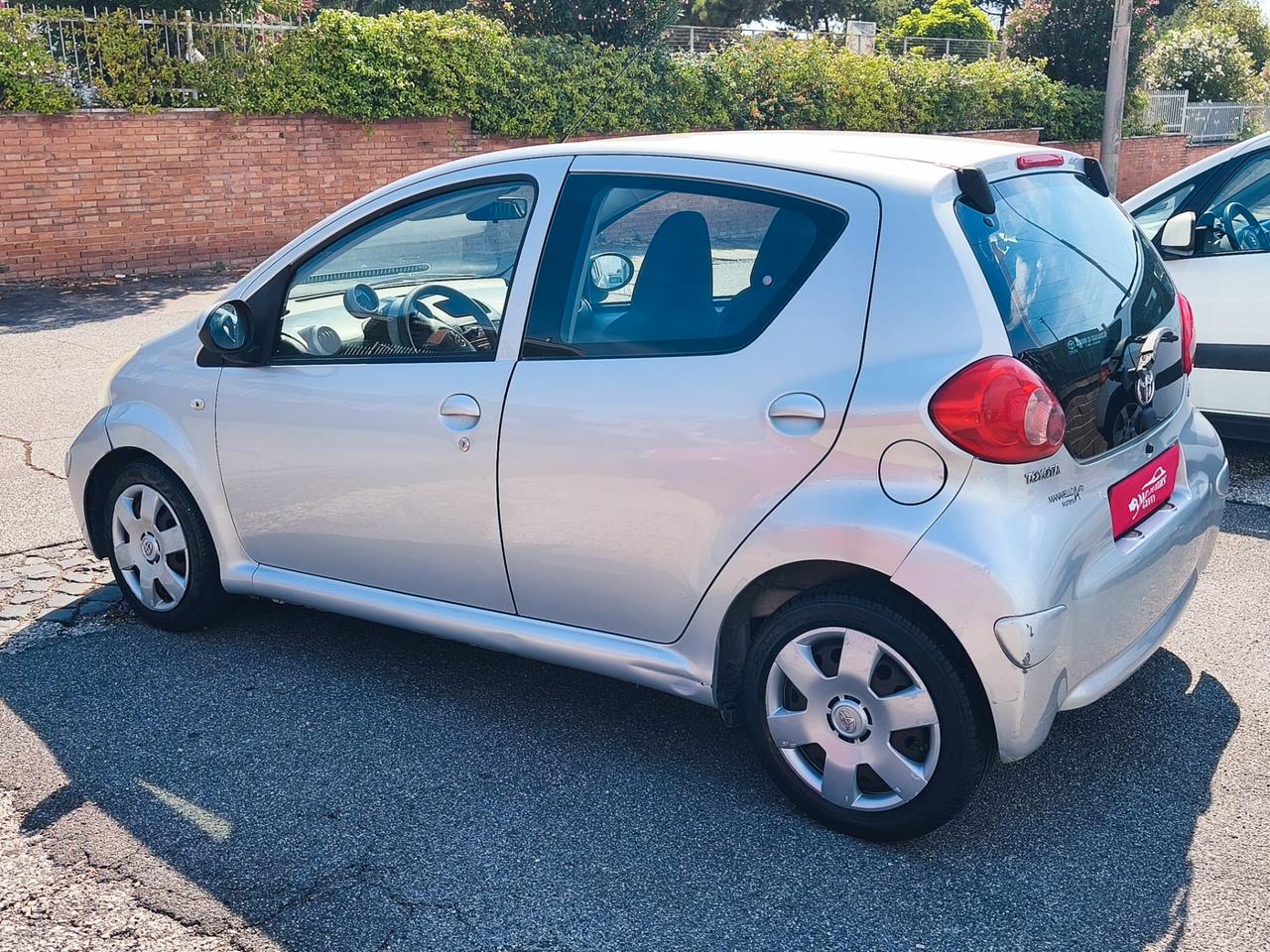 Toyota Aygo 1.0 12V VVT-i 5 porte Sol