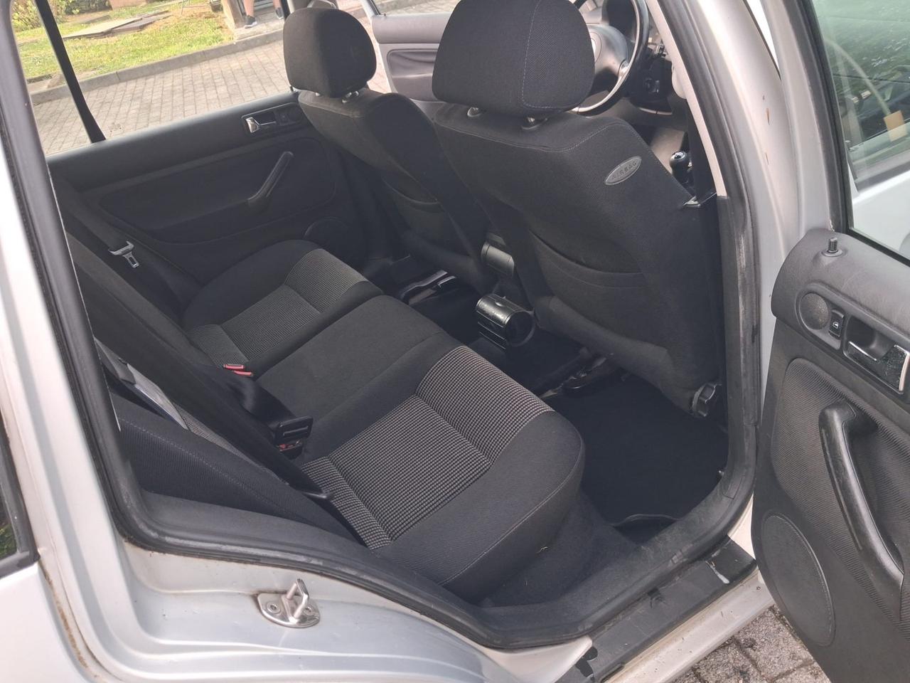 Volkswagen Golf Variant 1.6 16V cat Highline