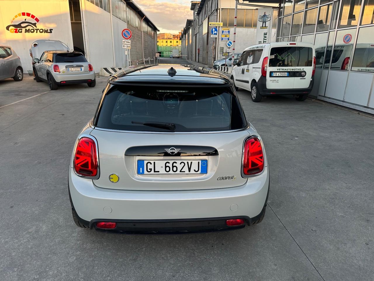 Mini Mini Full Electric Mini Cooper SE Essential
