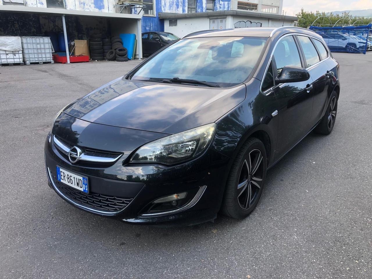 Opel Astra 1.4 Turbo 140CV Sports Tourer GPL Tech Cosmo