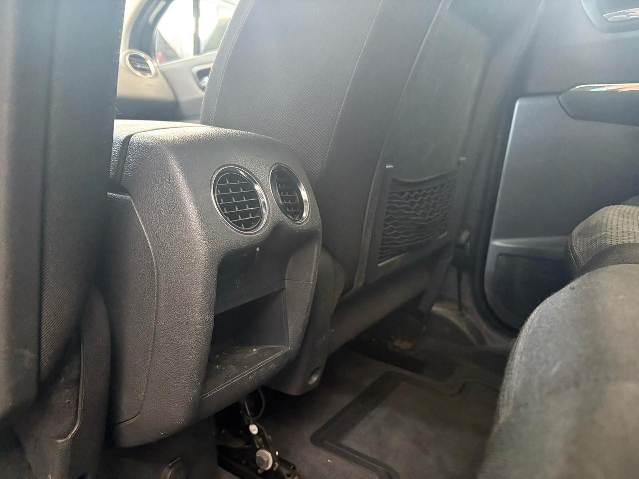 Peugeot 3008 1.6 HDi 110CV Outdoor