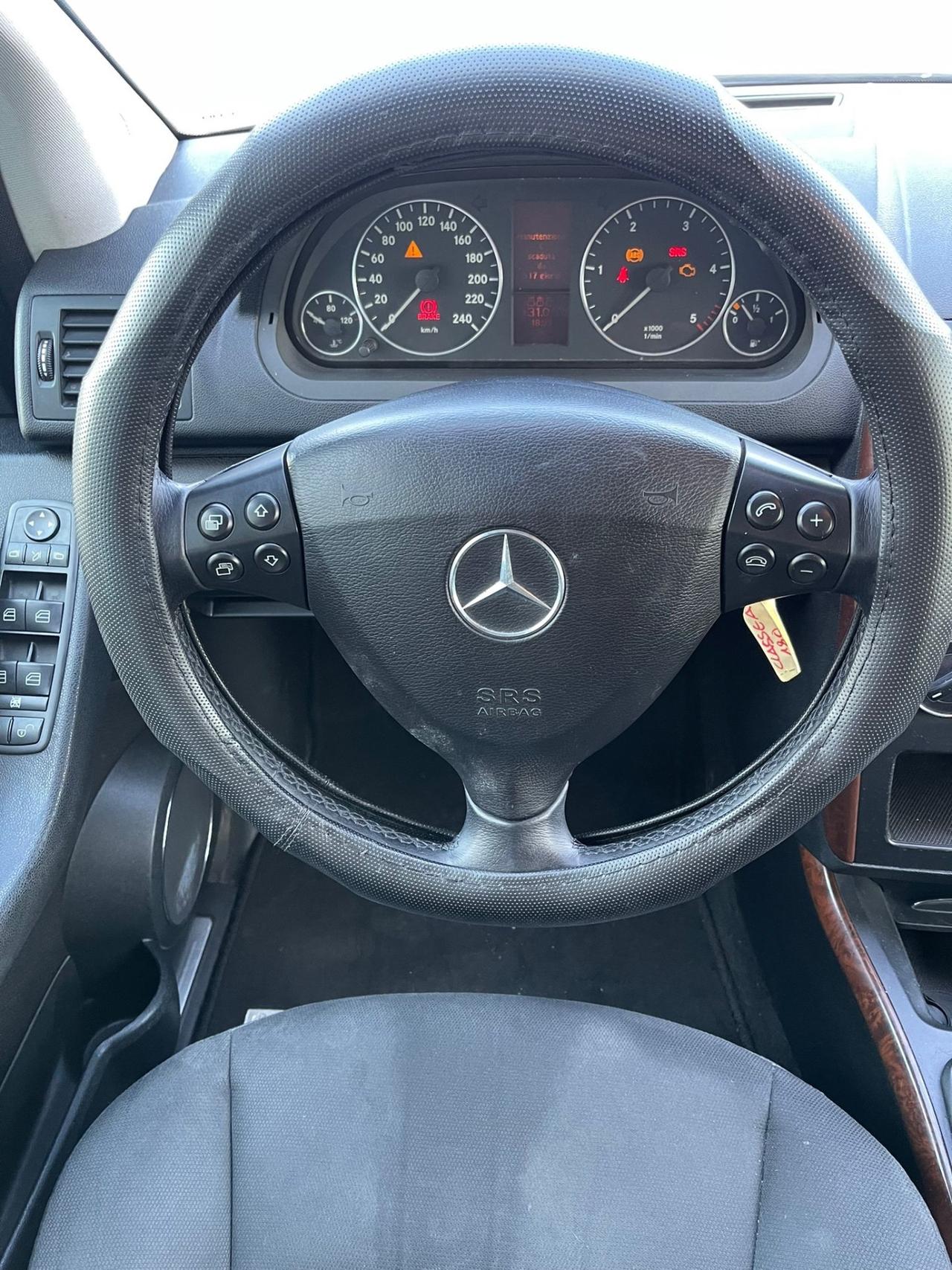 Mercedes A 180 - NEOPATENTATI