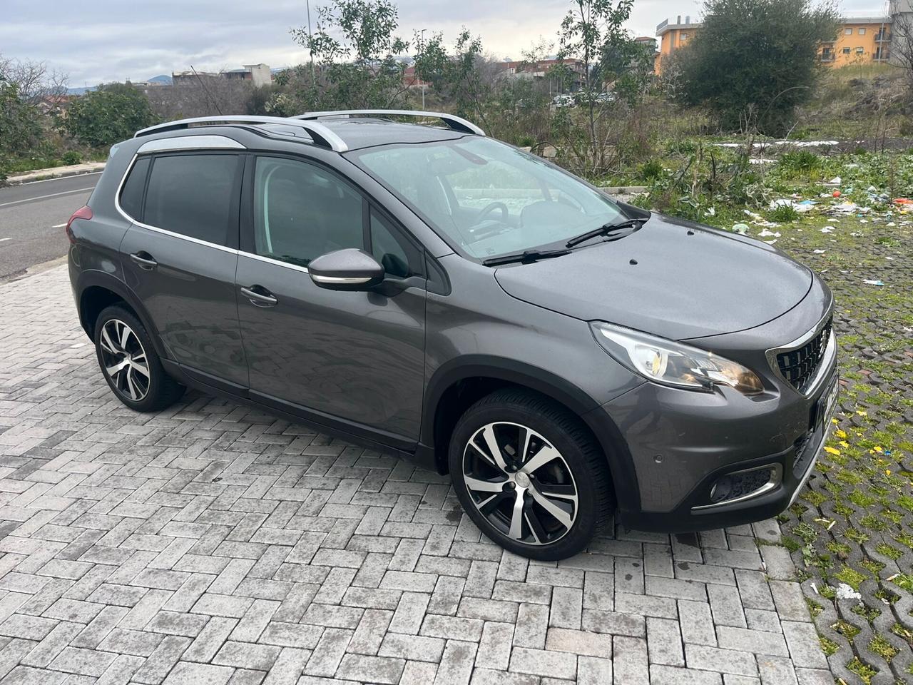 Peugeot 2008 1.6HDI FULLOPTIONAL 2017