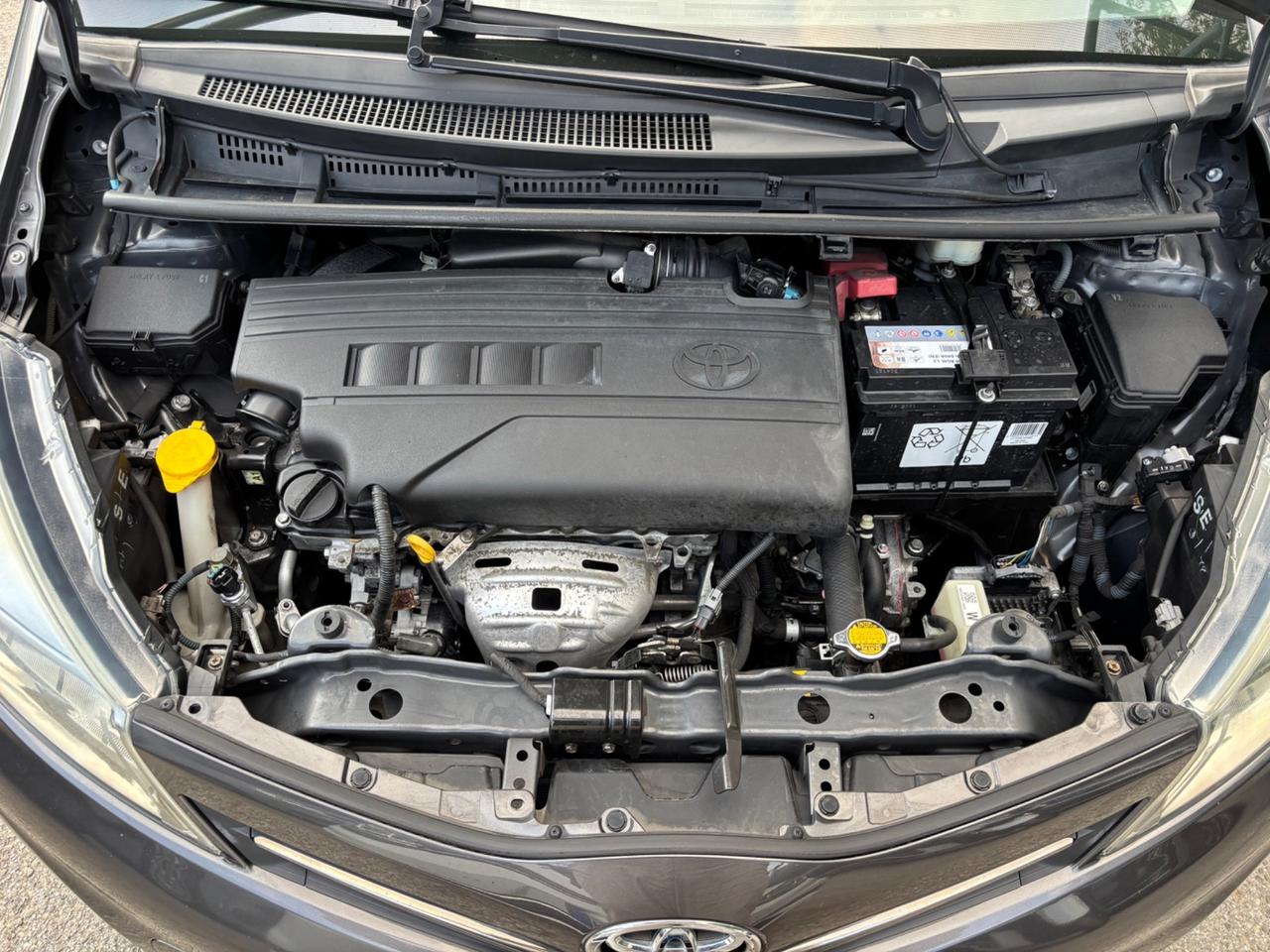 Toyota Yaris 1.3 5 porte Lounge AUTOMATICA