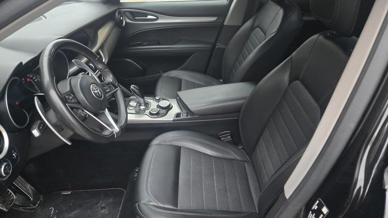 Alfa Romeo Stelvio 2.2 Turbodiesel 210 CV AT8 Q4 Executive