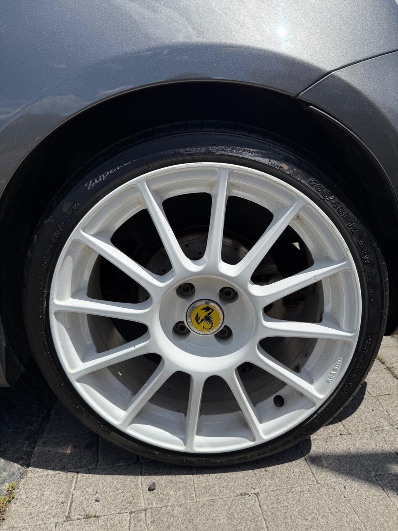 Abarth 595 1.4 Turbo T-Jet 140 CV