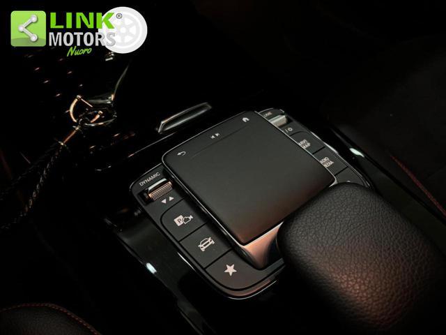 MERCEDES-BENZ A 200 d Premium AMG Line