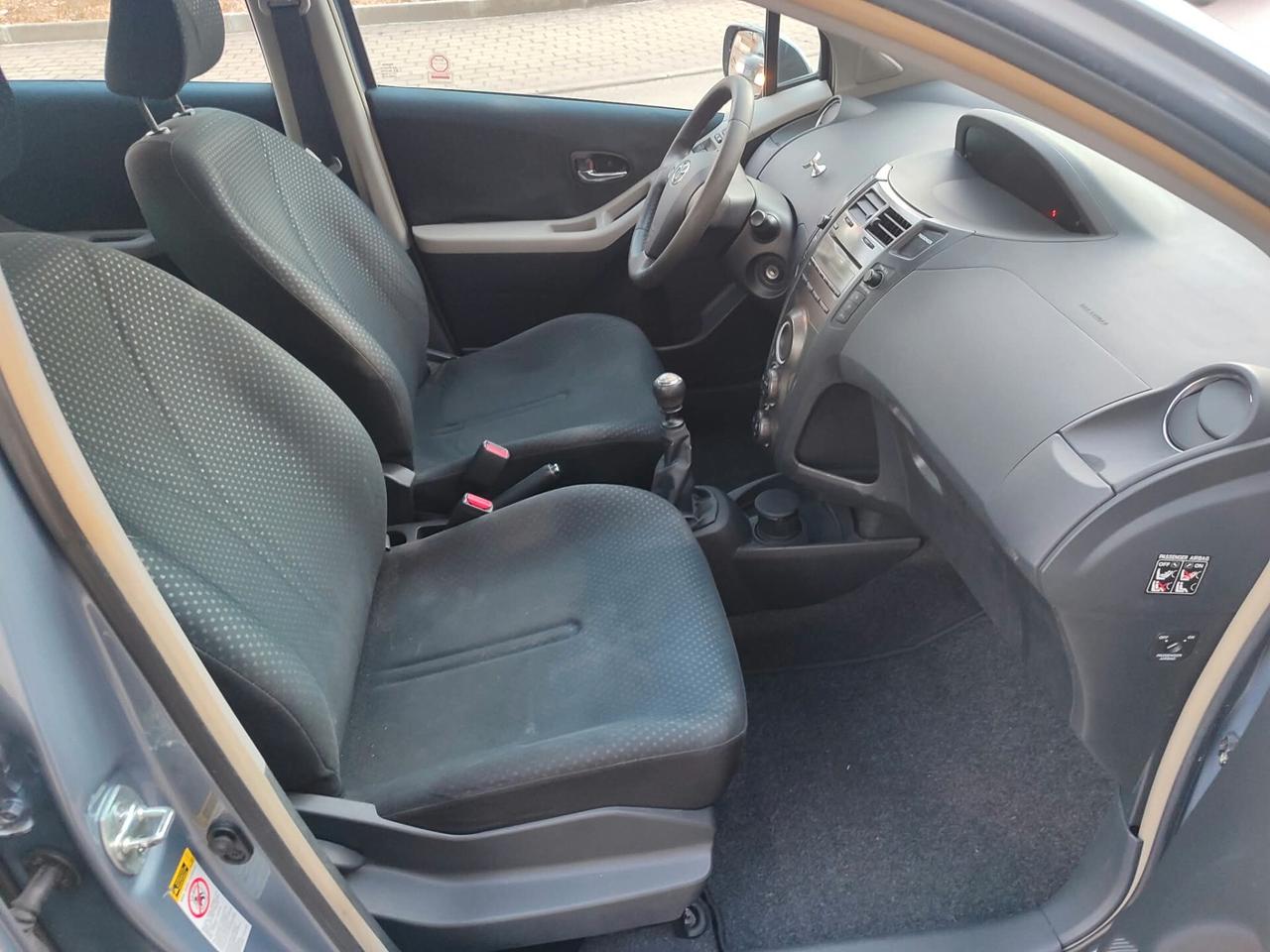 Toyota Yaris 1.4 D-4D 90CV ( 2010)