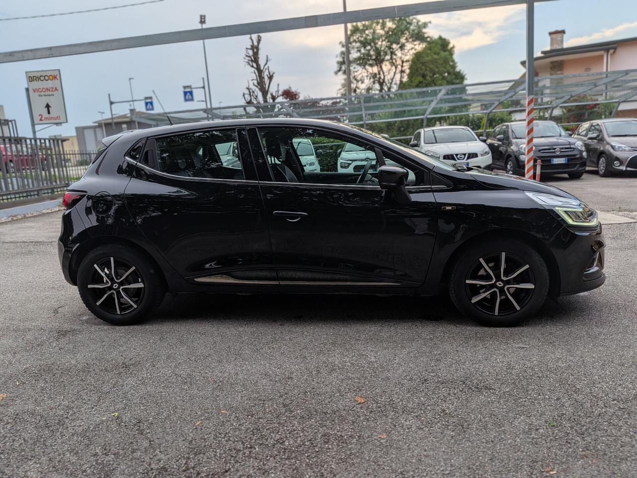 Renault Clio Moschino TCe 5 porte adatta a neopatentati