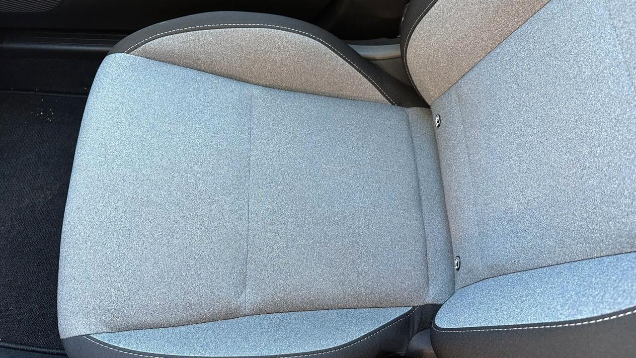 Renault Clio TCe 90 CV 5 porte Evolution 2025 solo 9.400KM LEGGI TESTO