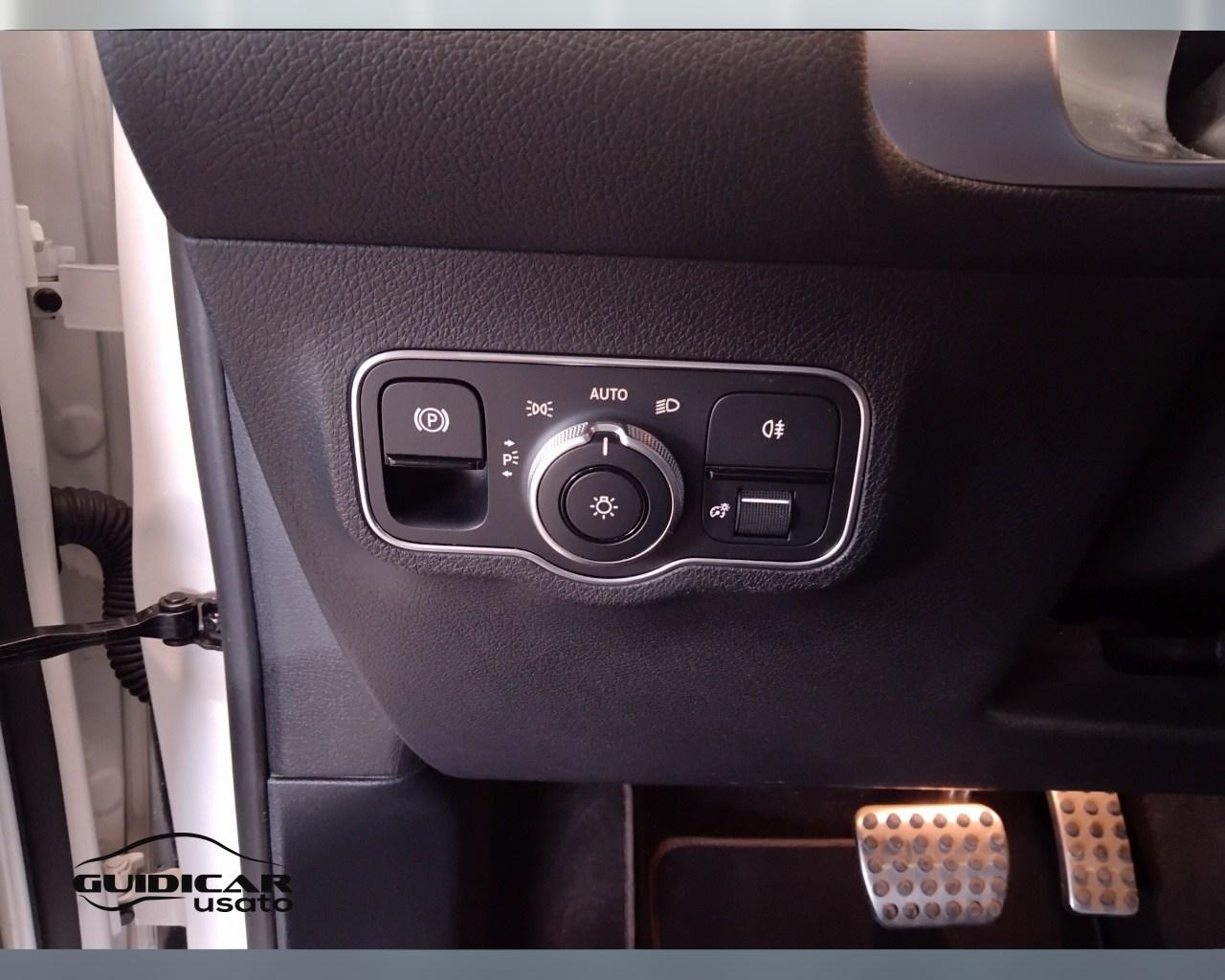 Mercedes-Benz GLB - X247 2019 - GLB 200 d Premium auto 7p.ti