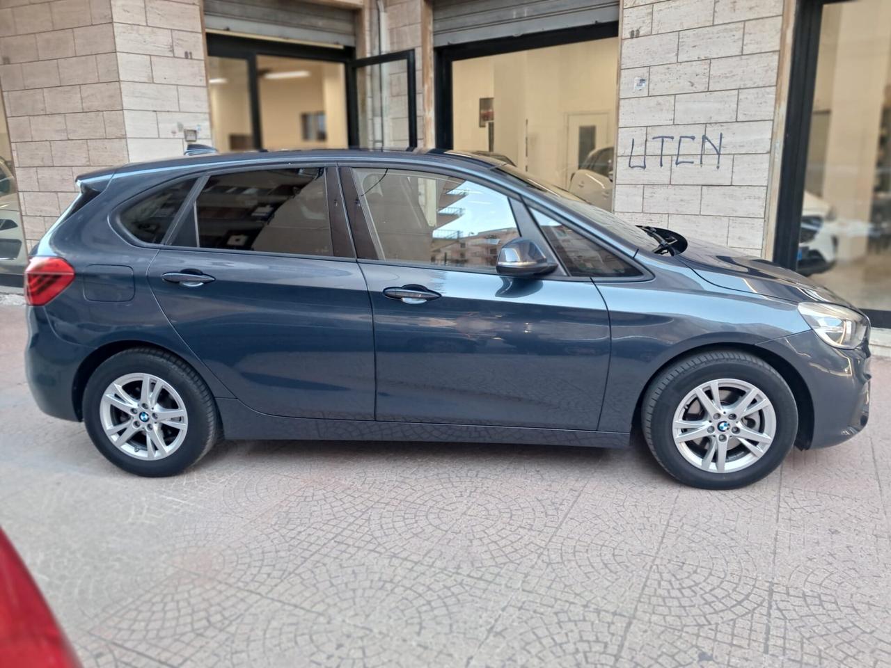 Bmw 216 216d Active Tourer-Solo89000km-EURO15990
