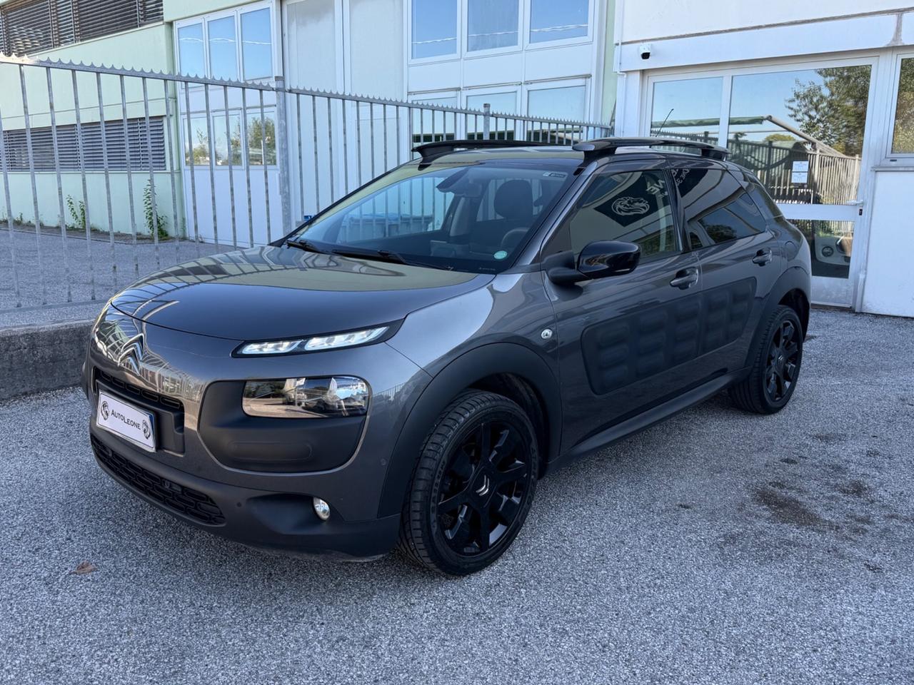 Citroen C4 Cactus 1.2 82cv Just Black