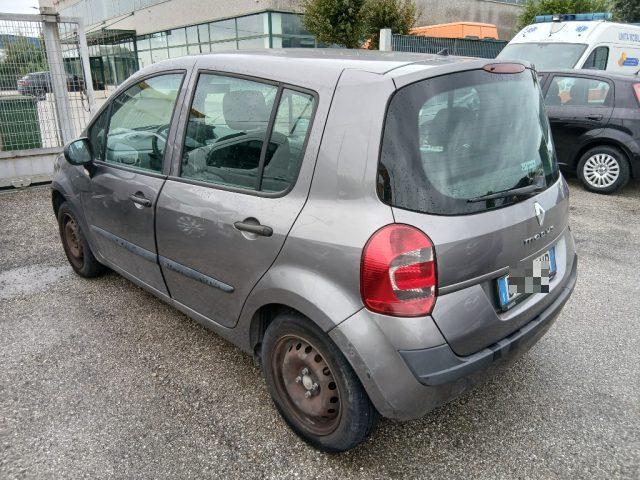 RENAULT Modus 1.2 16V