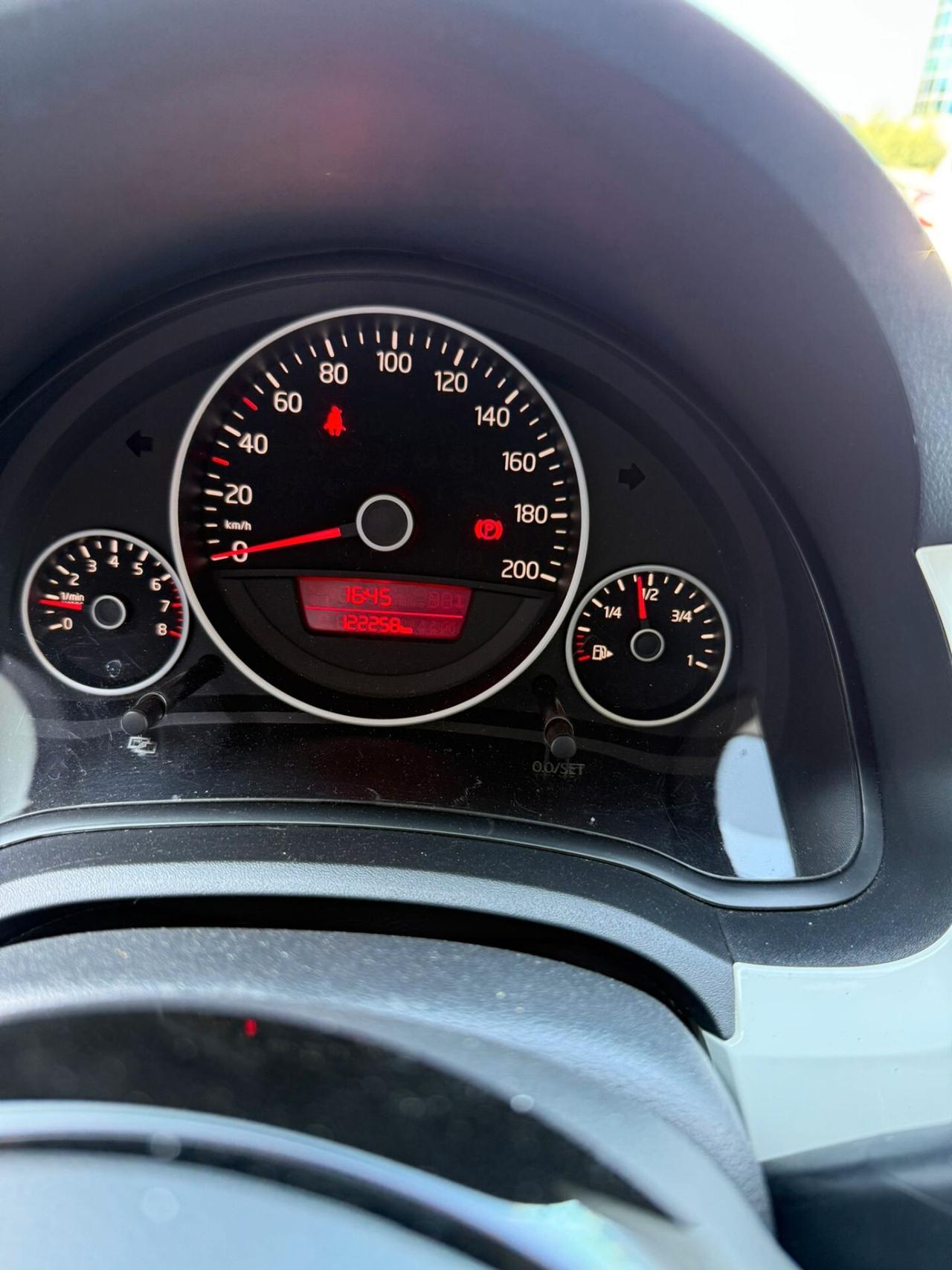 VOLKSWAGEN UP! 1,0 BZ 75 CV WHIT UP!