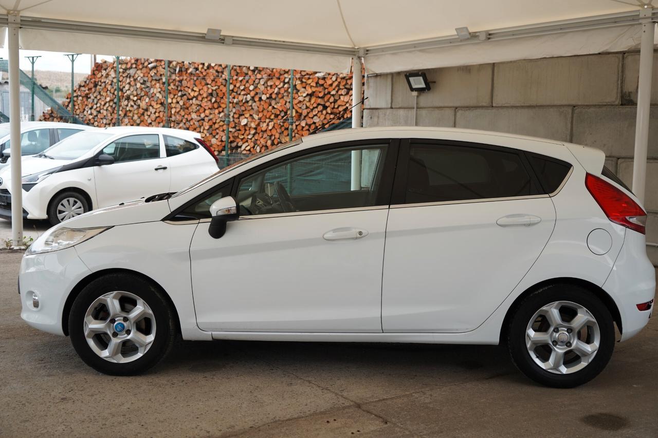 Ford Fiesta+ 1.4 TDCi 68CV 5 porte