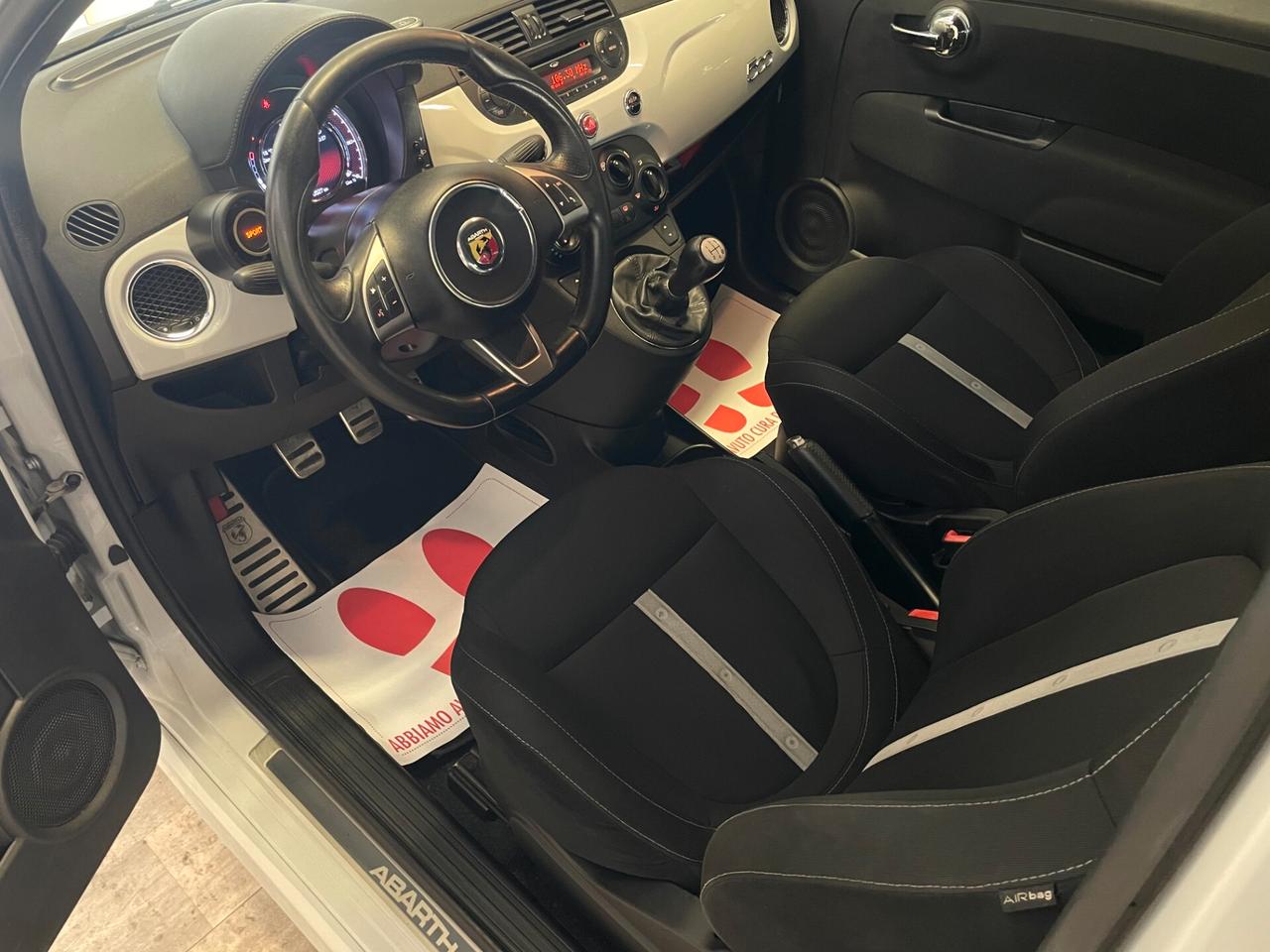 Abarth 595 1.4 Turbo T-Jet 140 CV Manuale DISTRIBUZIONE NUOVA