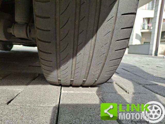 BMW 116 i 5p. Advantage Steptronic GARANZIA BMW
