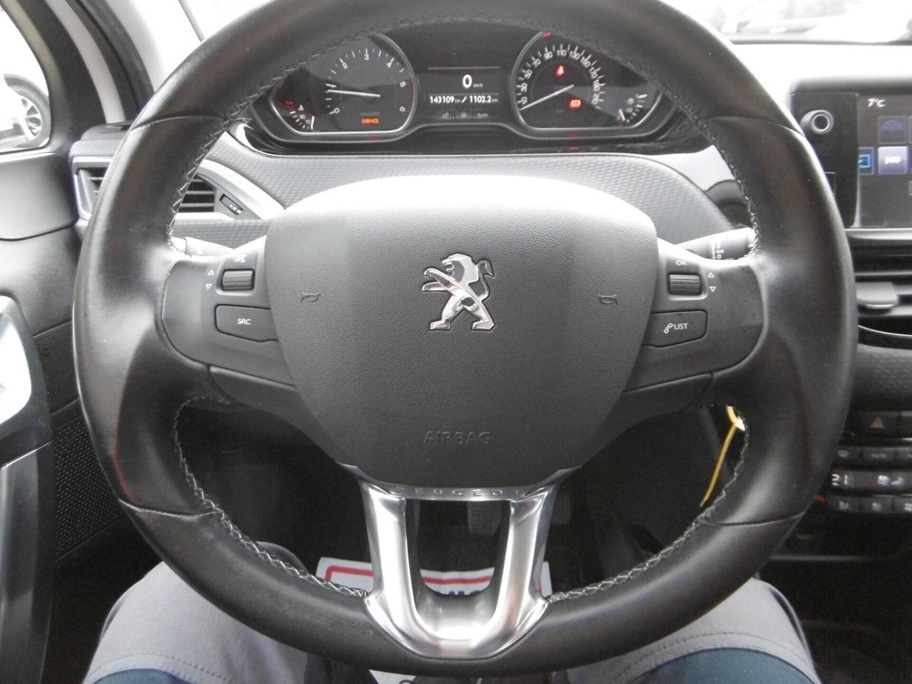 Peugeot 2008 BlueHDi 100 Allure