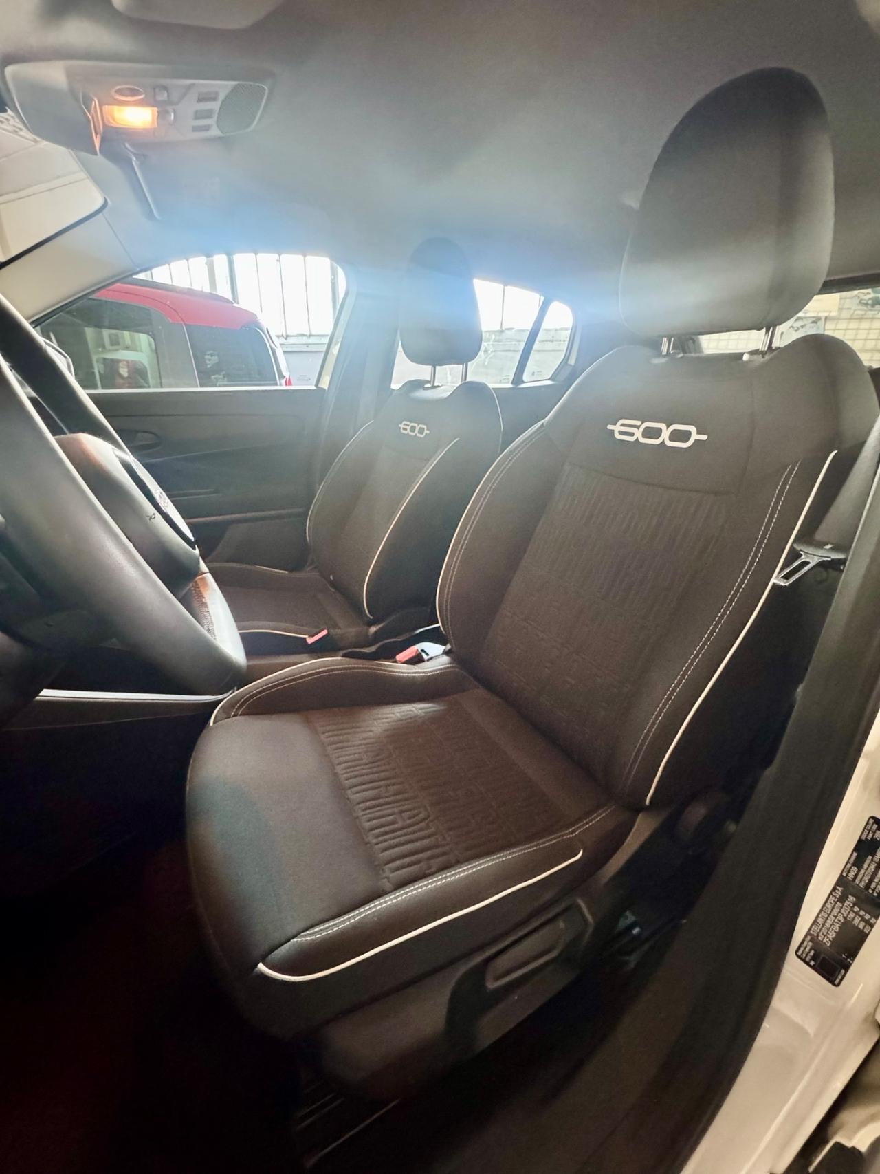 Fiat 600 Hybrid 100 CV DCT MHEV