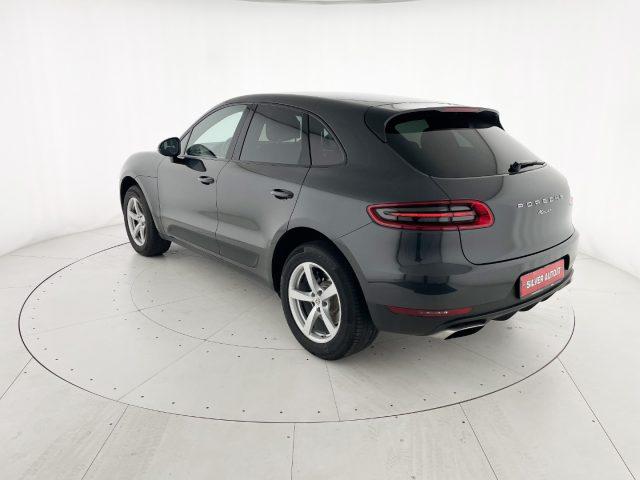 PORSCHE Macan 2.0