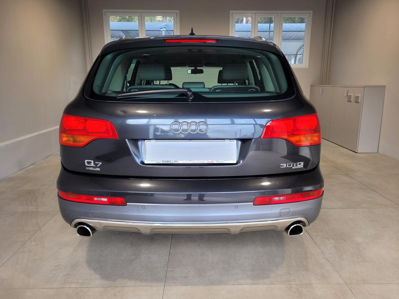 Audi Q7 3.0 V6 TDI 233CV quattro tiptronic