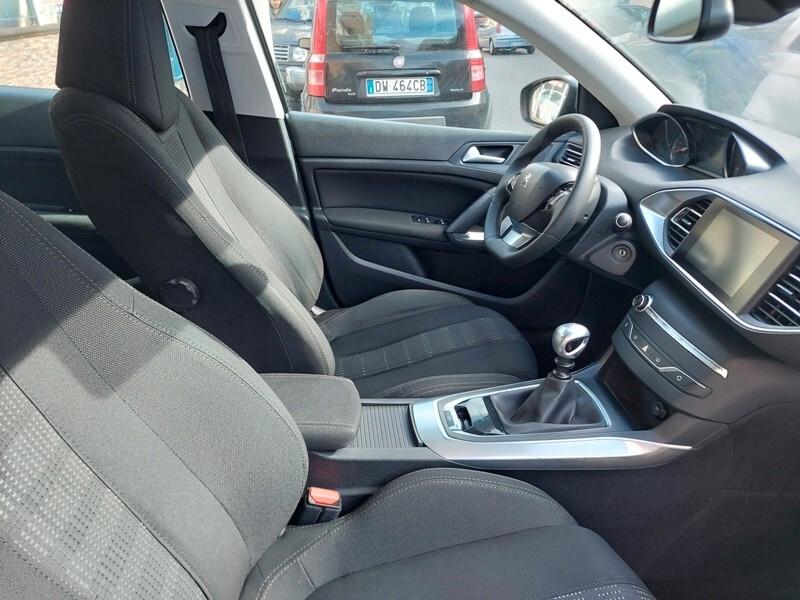 Peugeot 308 BlueHDi 120 S&S Allure