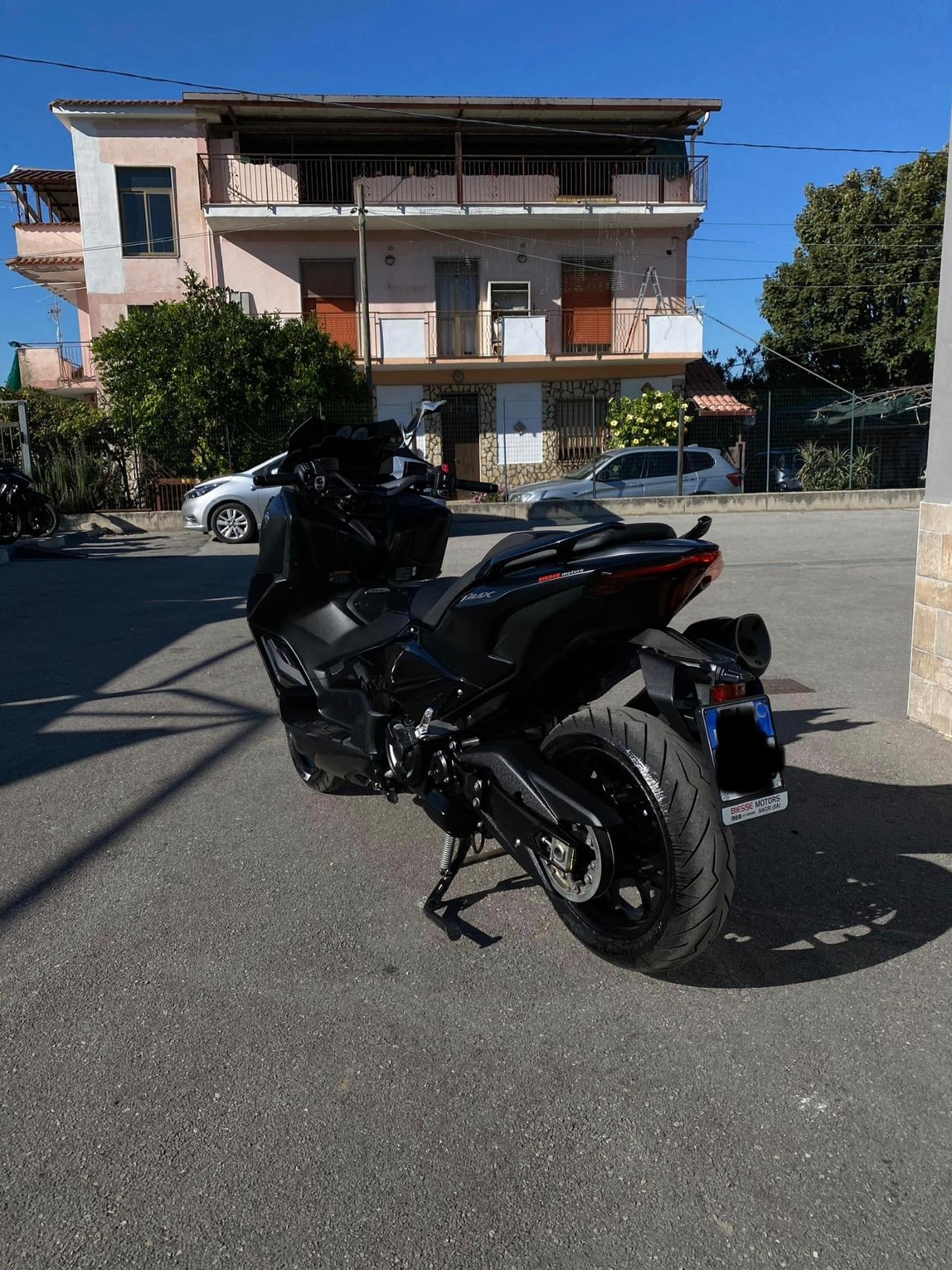 Yamaha T Max 560 black