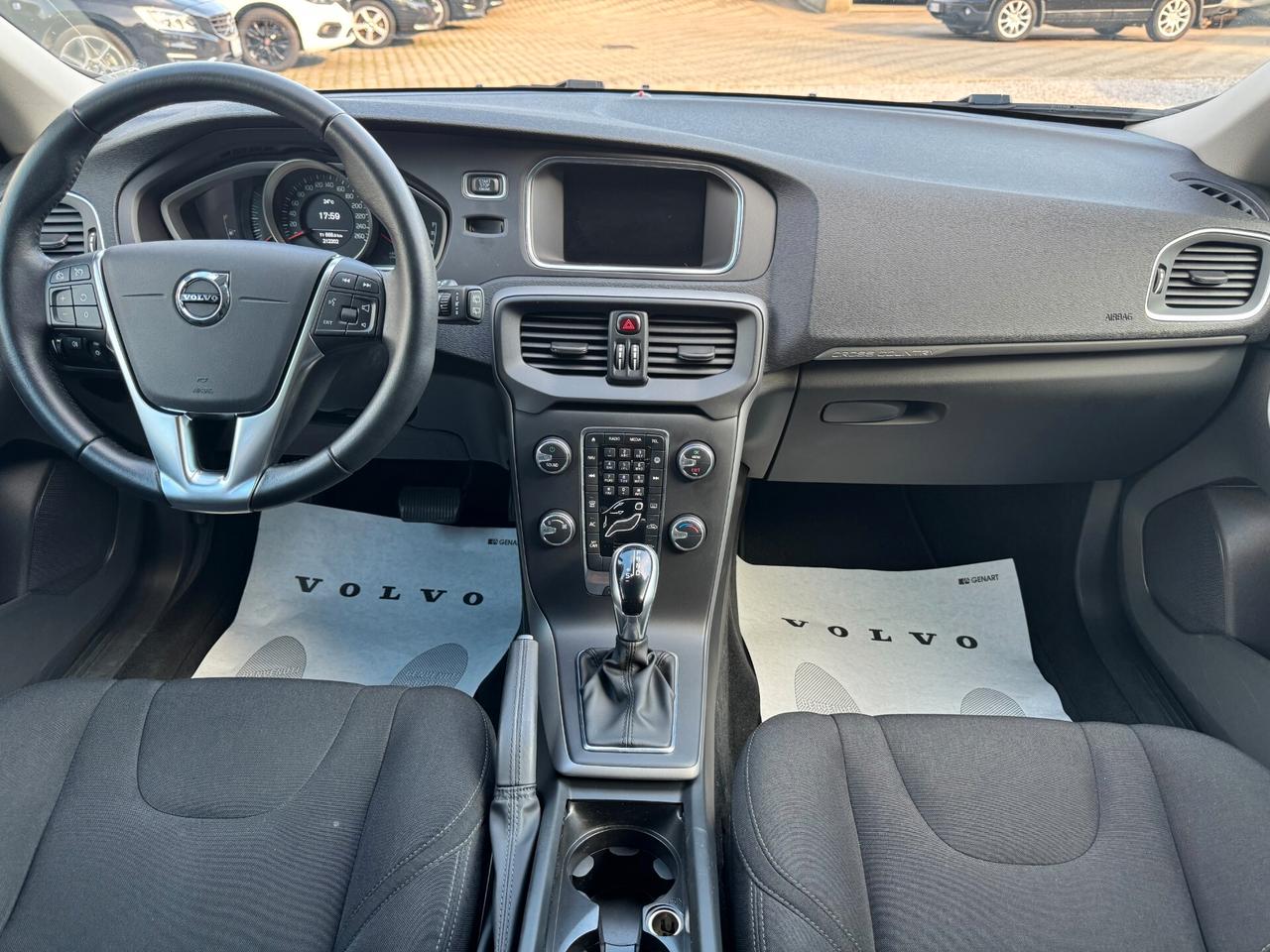 Volvo V40 Cross Country V40 Cross Country D3 Geartronic Style Plus