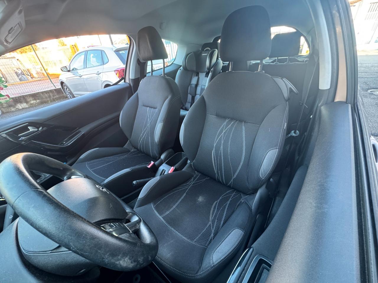 PEUGEOT 208 1.2 12V VTi 82CV 3p. Active UNICO PROPRIETARIO