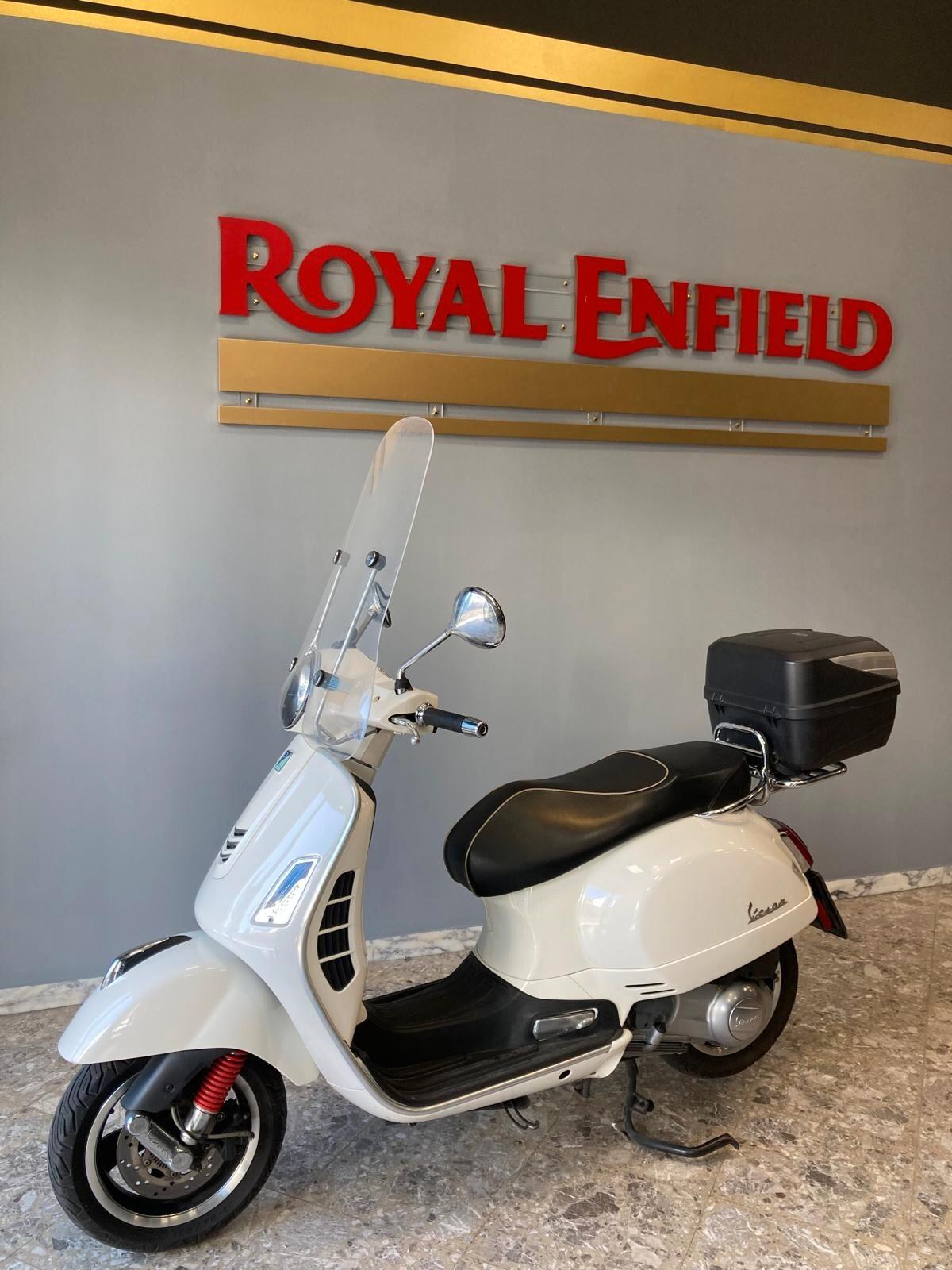 Vespa GTS 300
