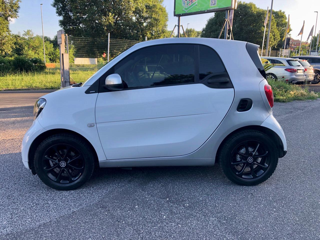 Smart ForTwo 70 1.0 Passion SOFT TOUCH PERMUTE NESSUN OBBLIGO DI FINANZIAMENTO GARANZIA