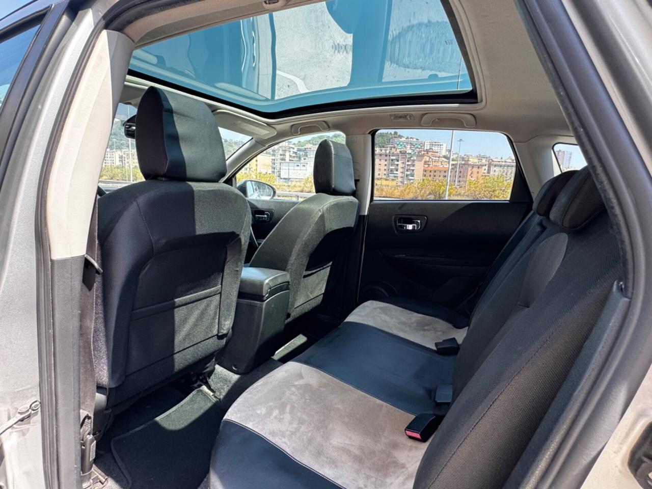 Nissan Qashqai 1.5 dCi DPF Tekna 2012