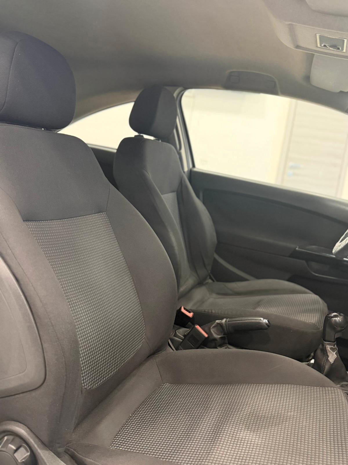 Opel Corsa 1.2cc Benzina 2011
