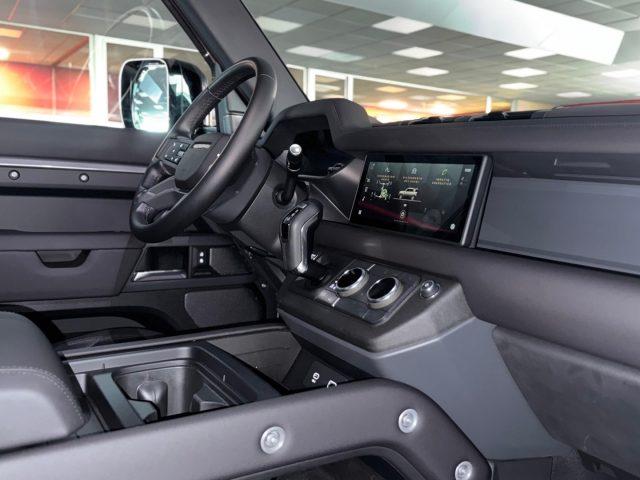 LAND ROVER Defender 110 3.0D I6 250 CV AWD X-Dynamic SE *GAR 09/28*