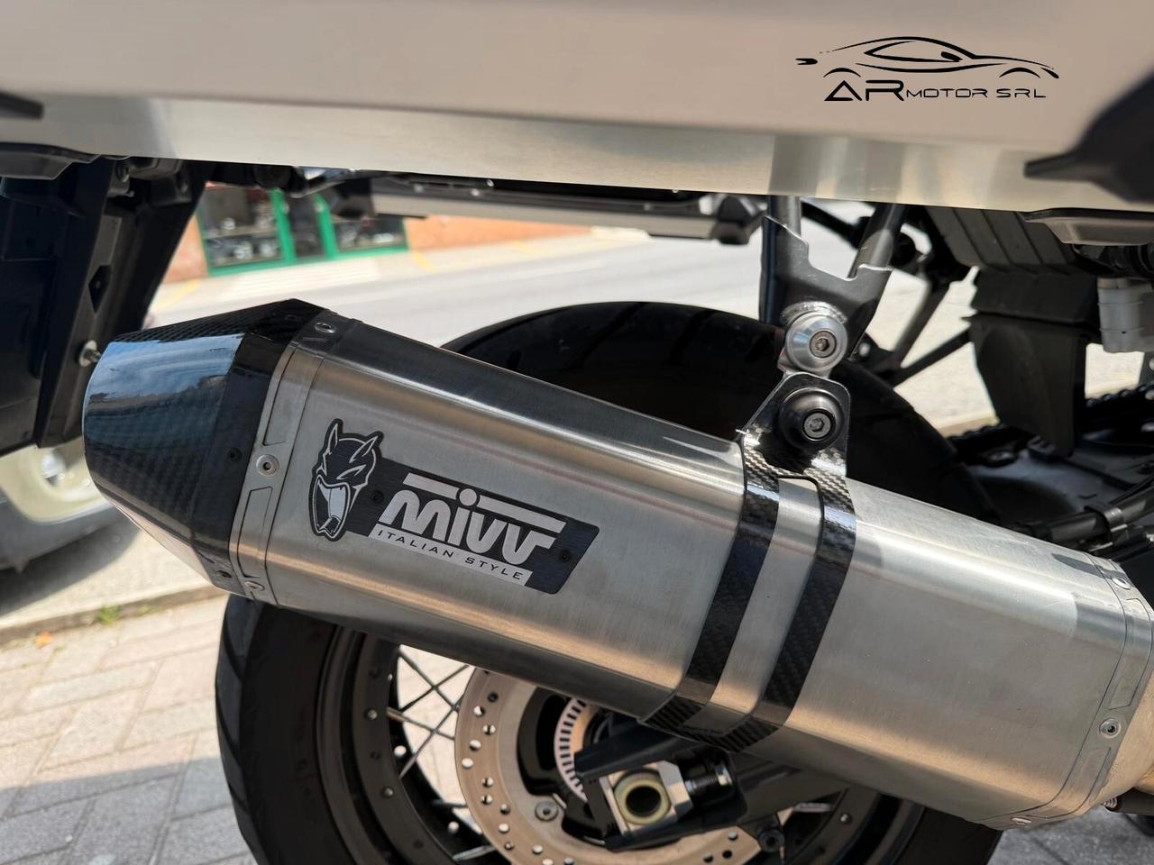 Suzuki V Strom DL 1050