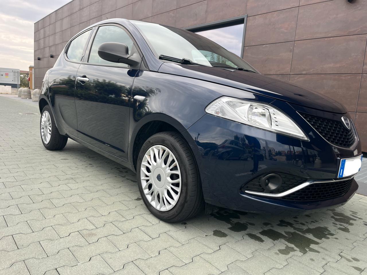 Lancia Ypsilon 1.2 69 cv Silver solo 30.000 km