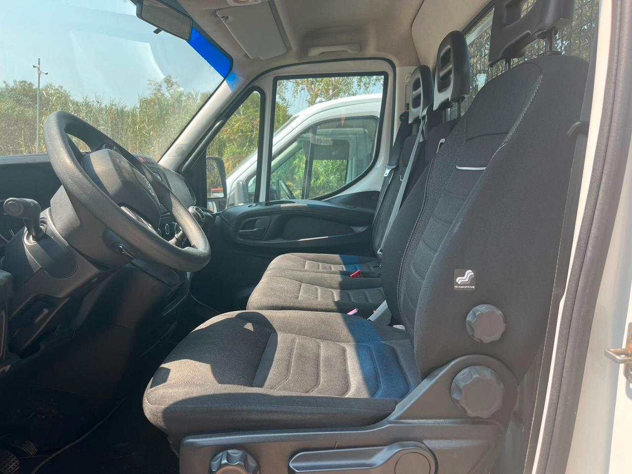 Iveco DAILY 35 C14 TRILATERALE