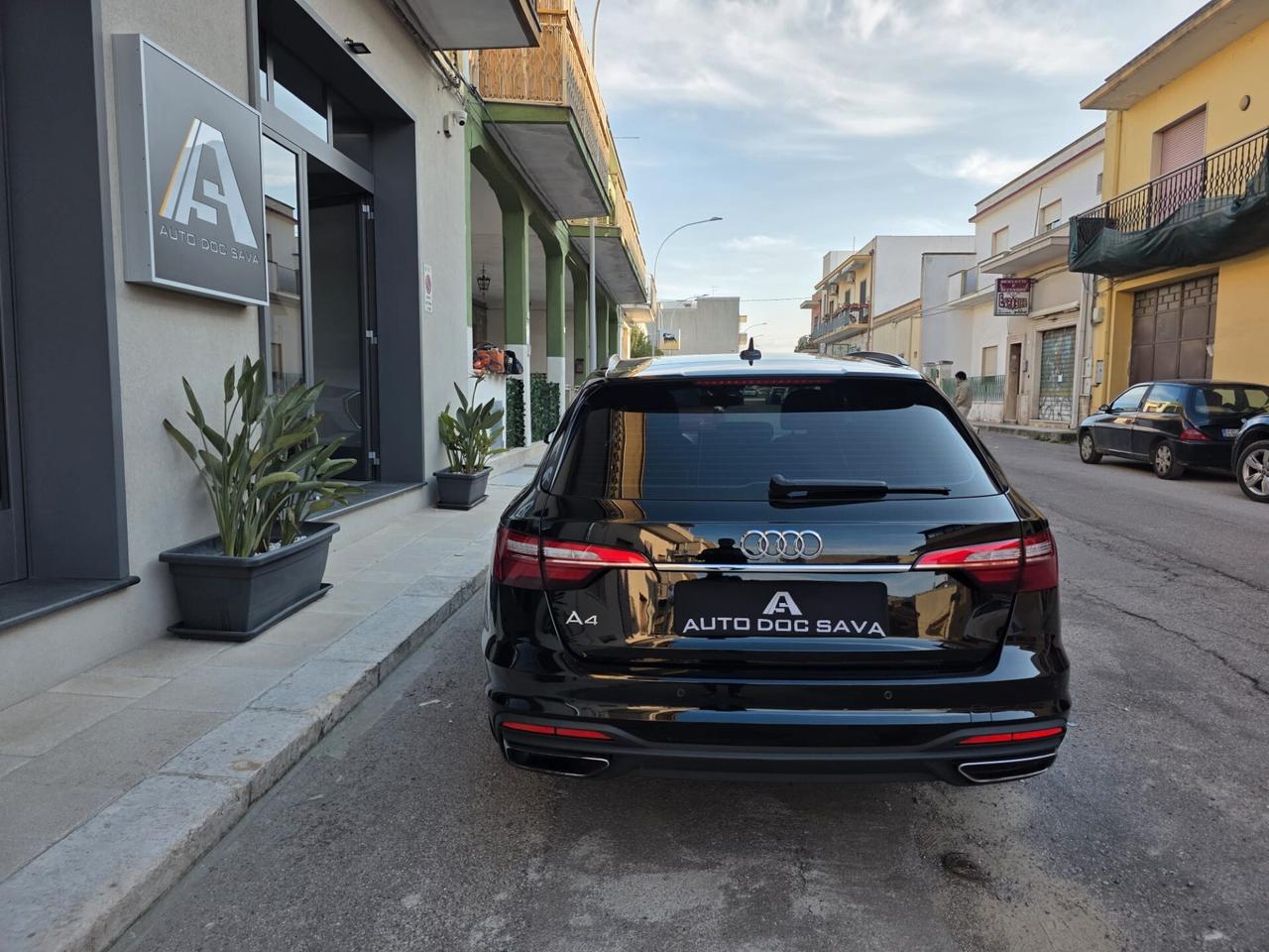 Audi A4 Avant 30 TDI/136 CV S tronic Business+Cerchi 18+Fari Led..
