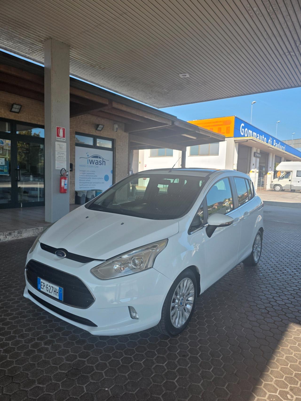 Ford B-Max Neo patentati Titanium