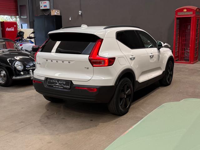 VOLVO XC40 T2 Geartronic Momentum *OK NEOPATENTATI / IVA*