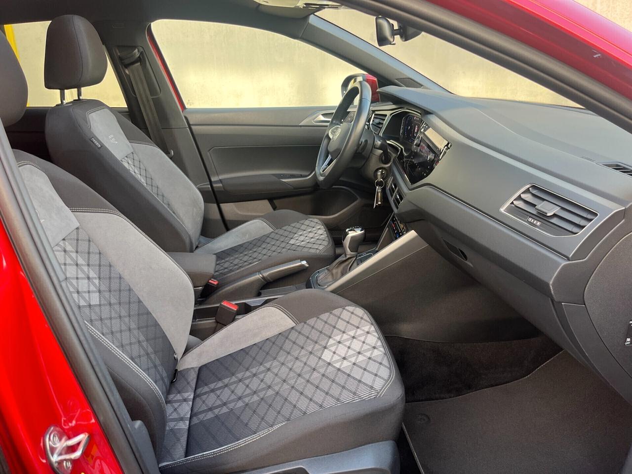 Volkswagen Taigo 1.0 TSI 115 CV DSG R-Line**km 35649**08/2024