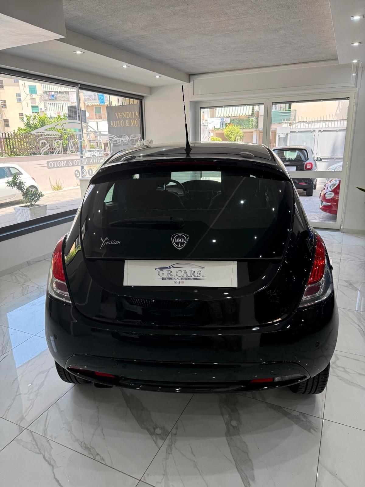 Lancia Ypsilon 1.2 69 CV 5 porte S&S Gold