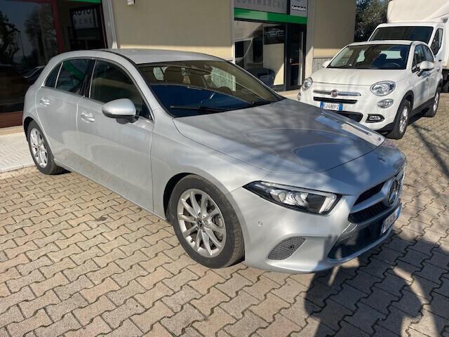 Mercedes-benz A 180 A 180 d Automatic Sport leve F1
